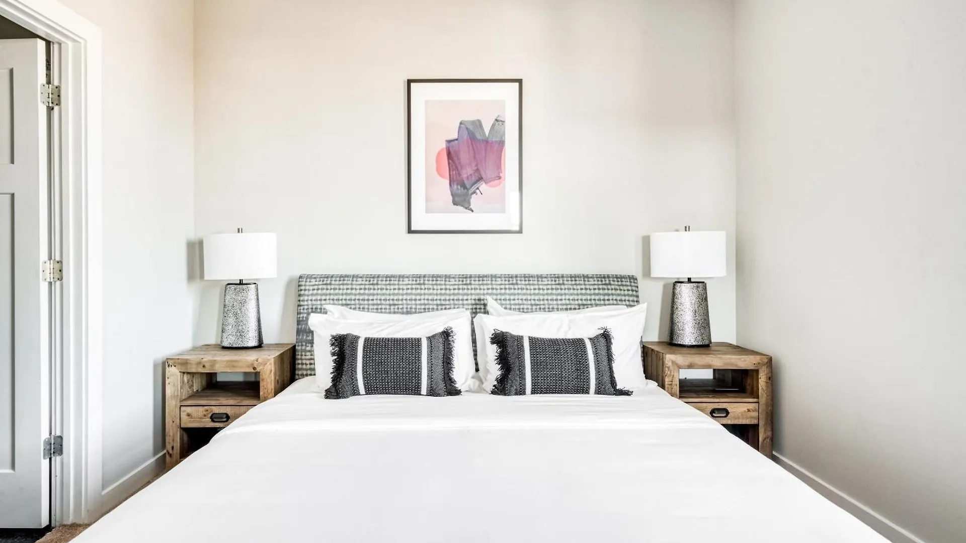 Cozysuites Music Row Spacious 2Br W Free Parking16 纳什维尔 0*,  美国
